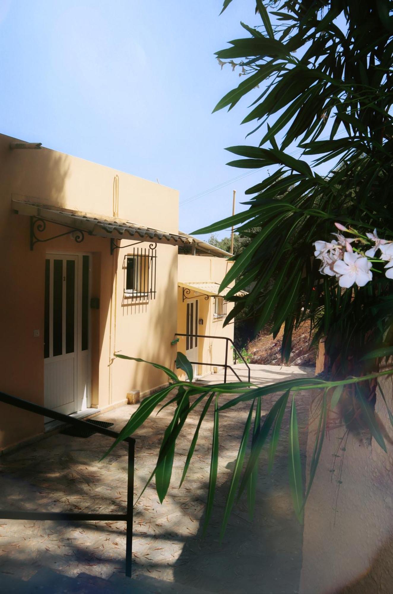 Kaminaki Seaview Apartments Katávolos 外观 照片