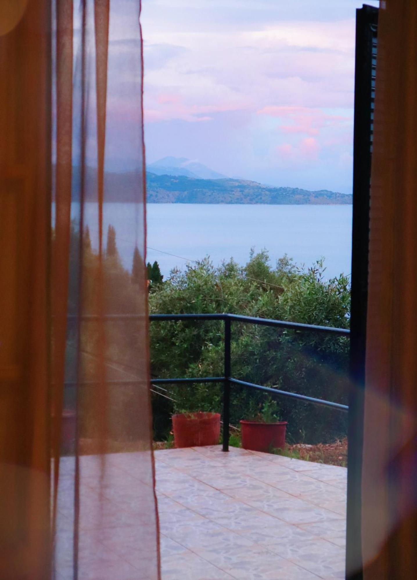 Kaminaki Seaview Apartments Katávolos 外观 照片